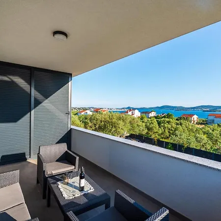 Crowonder Sun Dance Apartments With Heated Swimming Pool Seaview And Garden Sveti Filip i Jakov Exterior foto