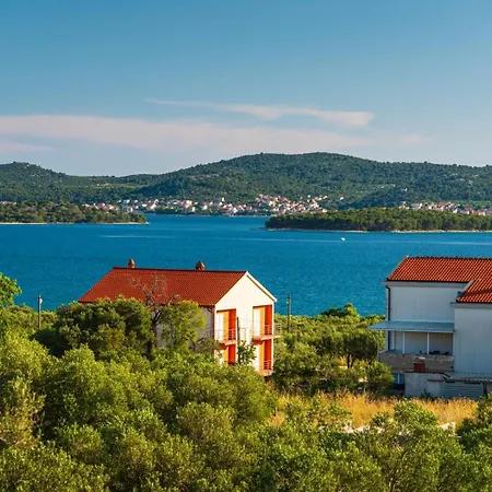 Crowonder Sun Dance Apartments With Heated Swimming Pool Seaview And Garden Sveti Filip i Jakov Exterior foto