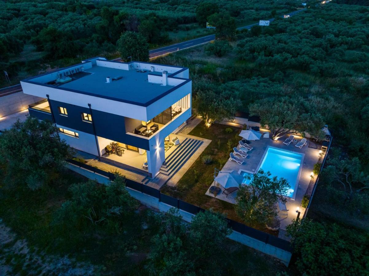 Apartment Crowonder Sun Dance With Heated Swimming Pool Seaview And Garden Sveti Filip i Jakov