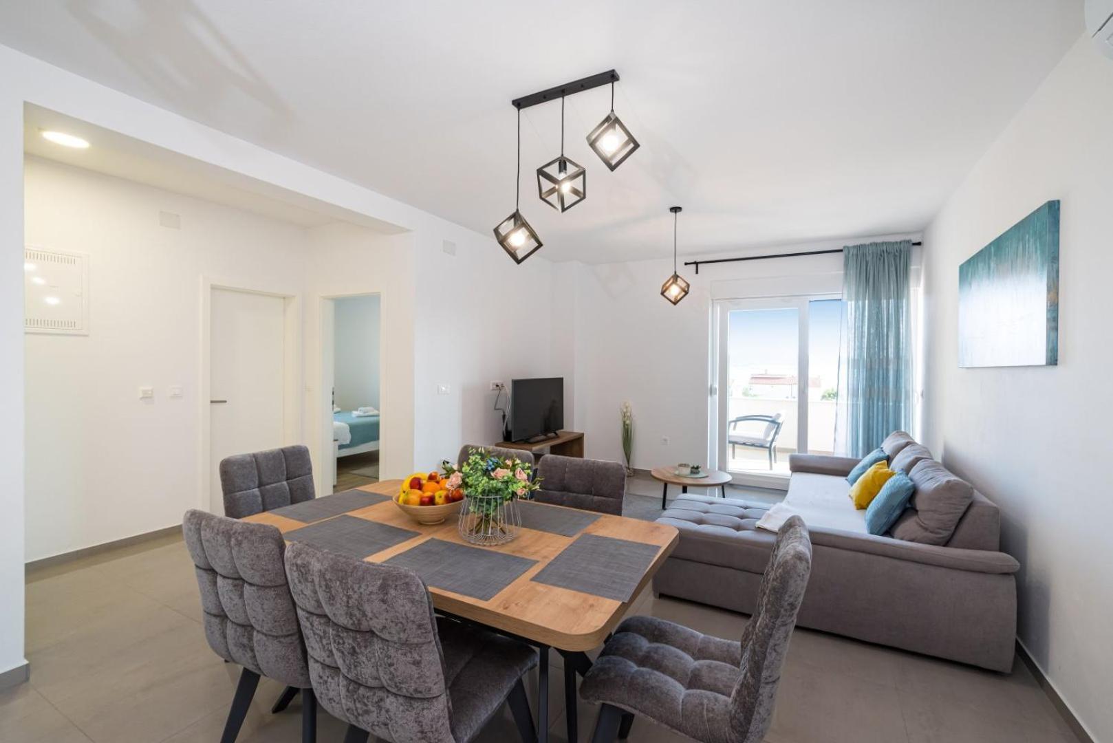 Crowonder Sun Dance With Heated Swimming Pool Seaview And Garden Apartment