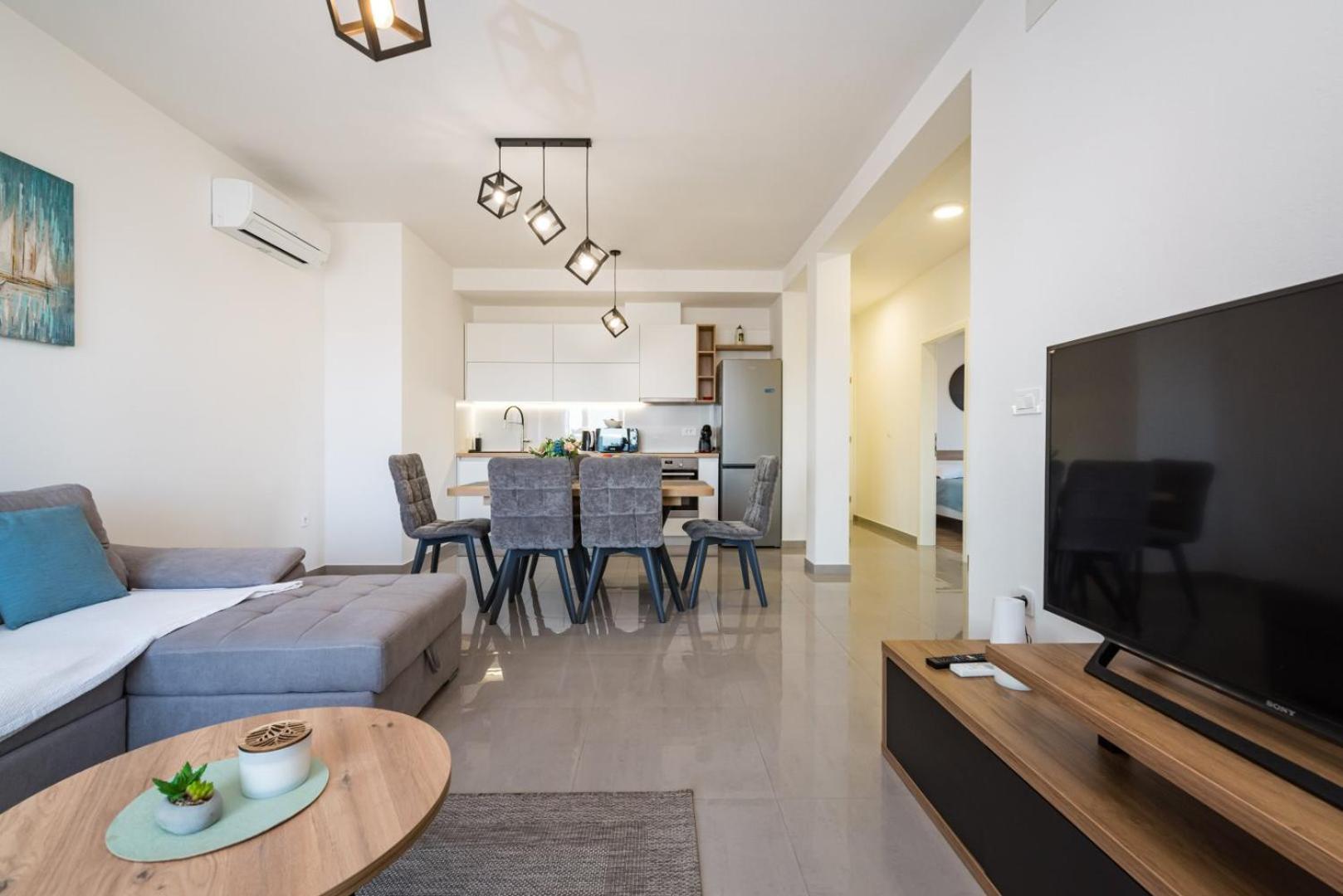Crowonder Sun Dance With Heated Swimming Pool Seaview And Garden Apartment *