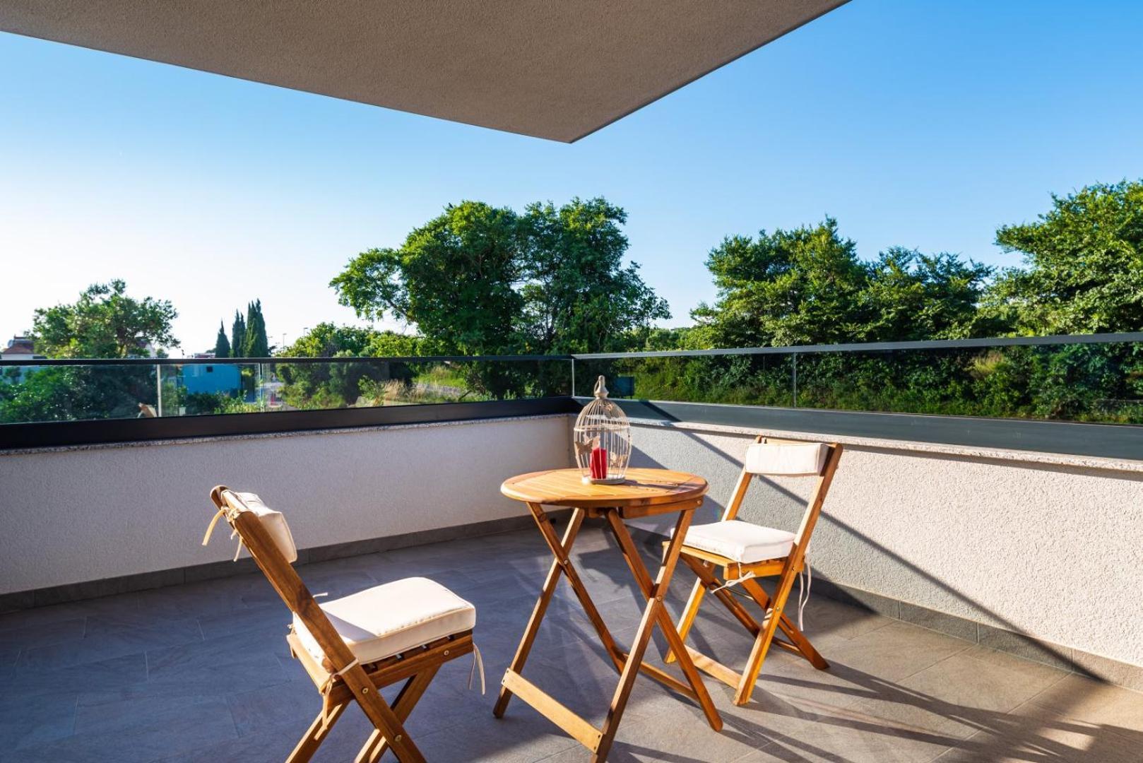 Crowonder Sun Dance With Heated Swimming Pool Seaview And Garden *