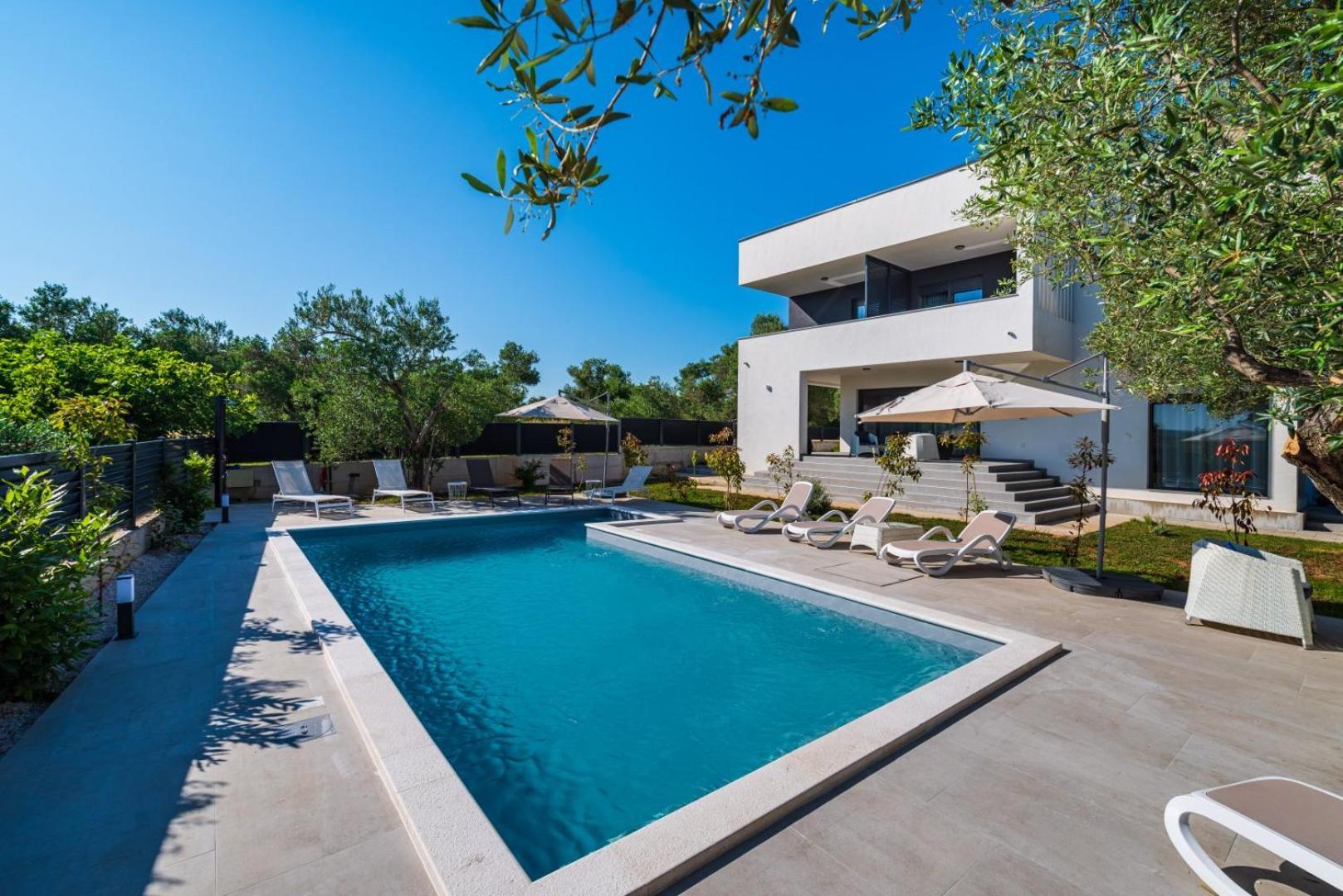 Crowonder Sun Dance With Heated Swimming Pool Seaview And Garden Sveti Filip i Jakov