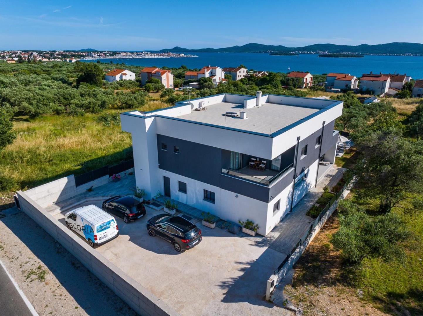 Apartment Crowonder Sun Dance With Heated Swimming Pool Seaview And Garden *