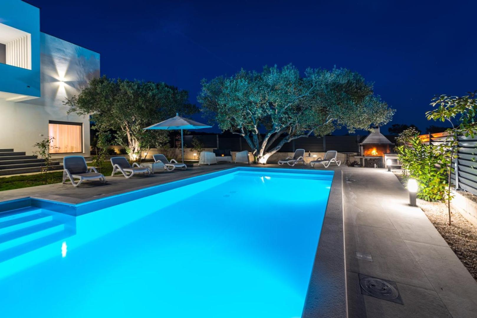 Apartment Crowonder Sun Dance With Heated Swimming Pool Seaview And Garden