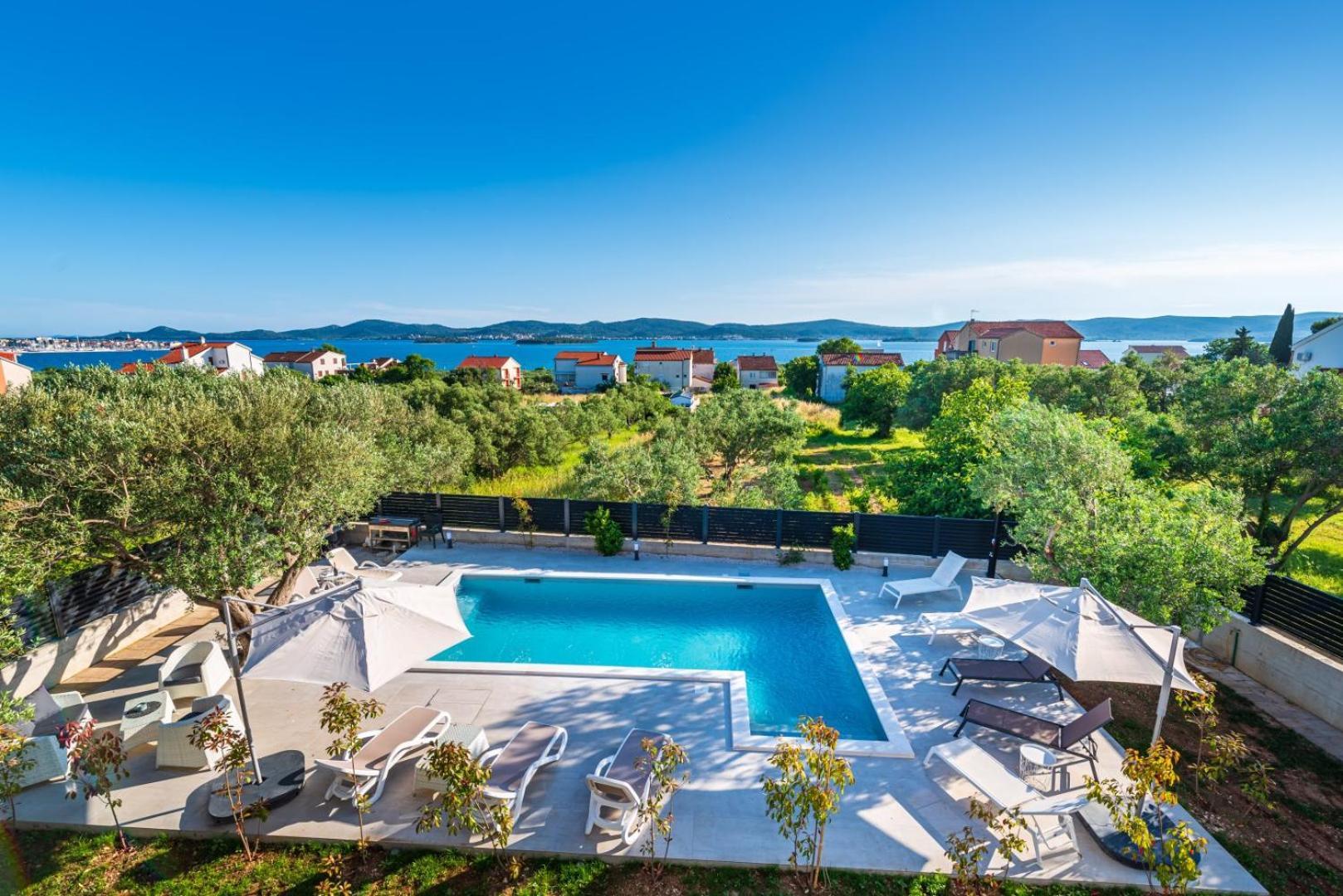 Crowonder Sun Dance With Heated Swimming Pool Seaview And Garden Sveti Filip i Jakov